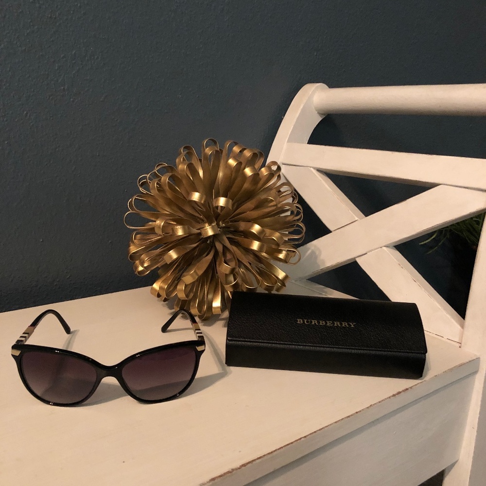 New Aviator Burberry Sunglasses